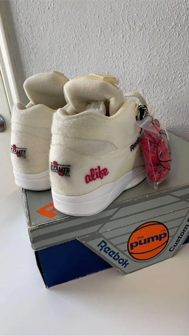 Alife x reebok court victory pump ball out