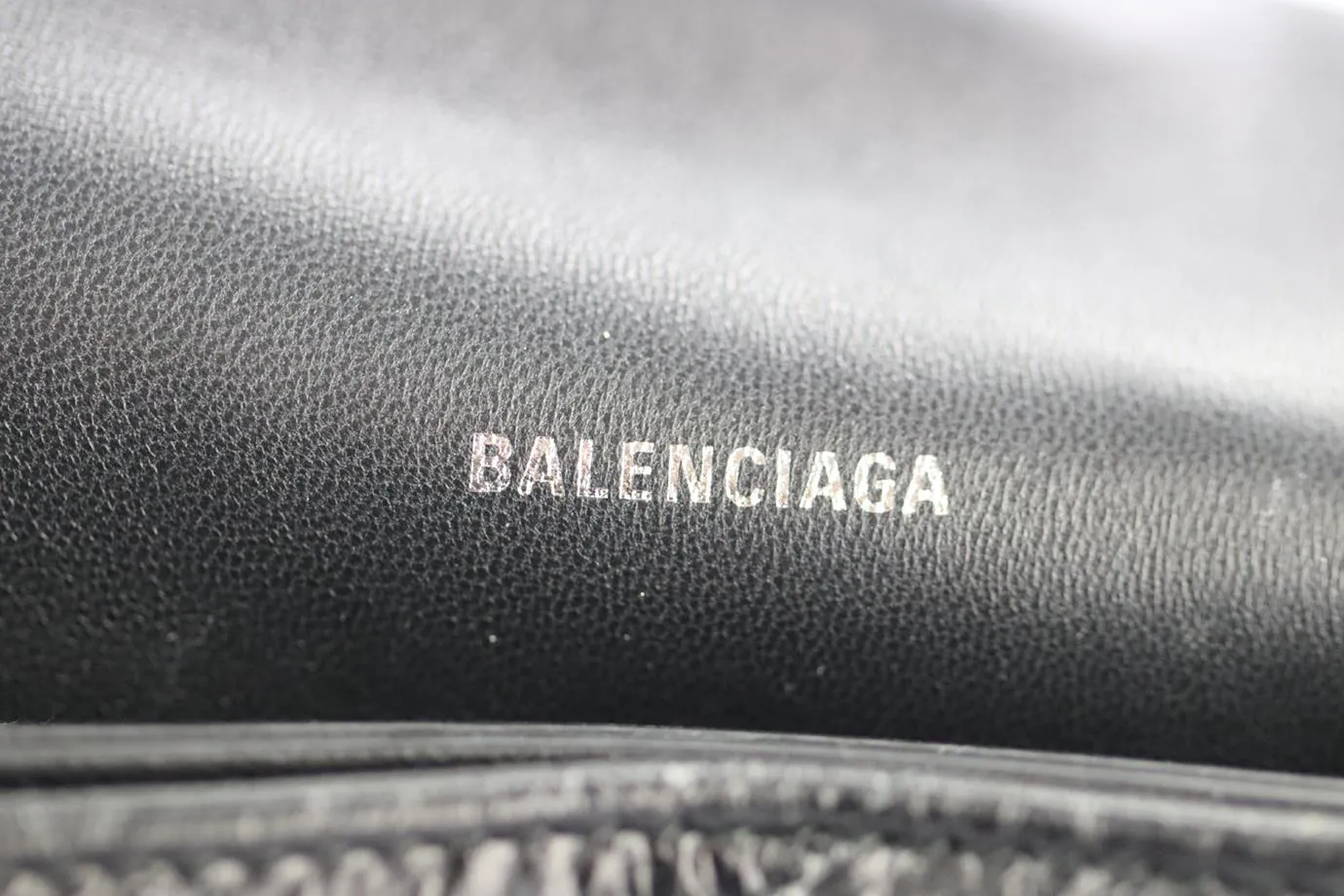 BALENCIAGA CRUSH MEDIUM QUILTED LEATHER SHOULDER BAG