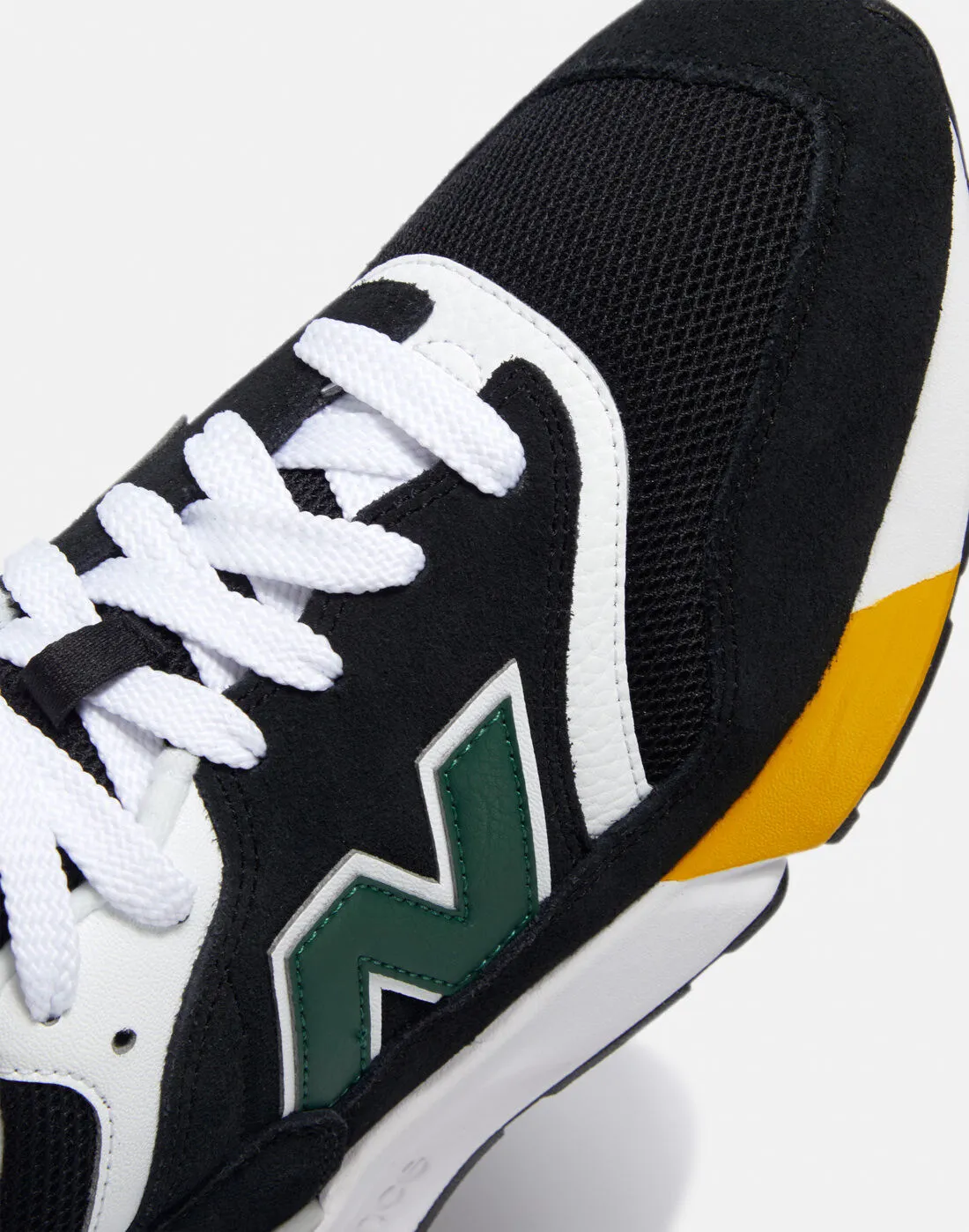 New Balance Mens 997R Trainers