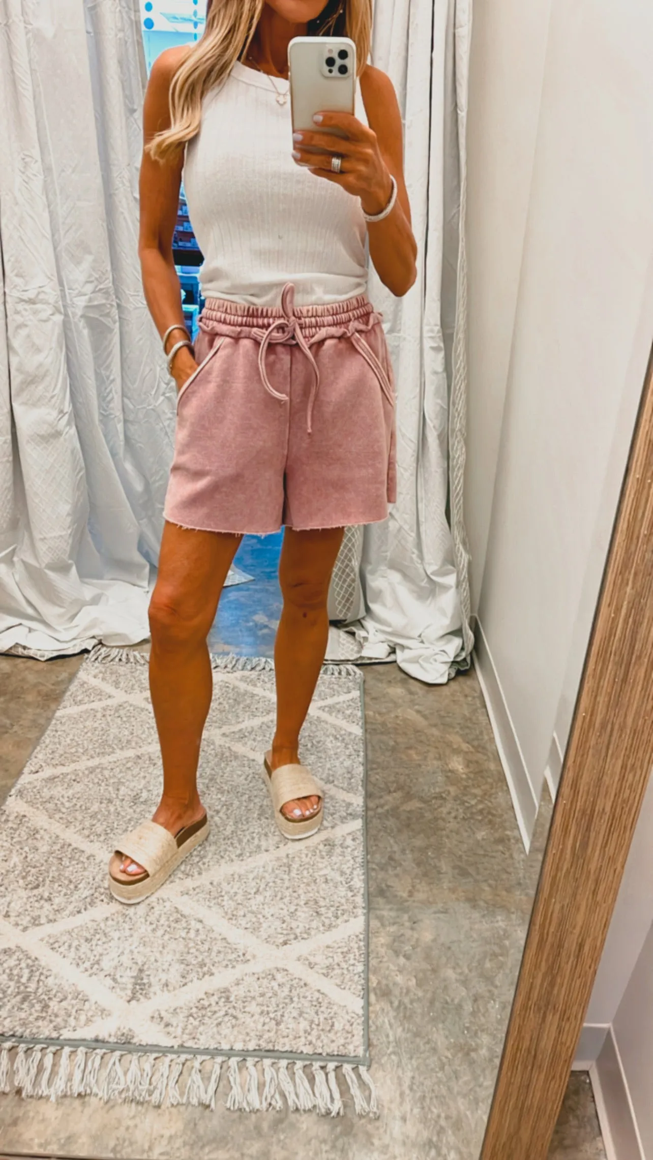 ON THE RISE FLEECE SHORTS-LT ROSE