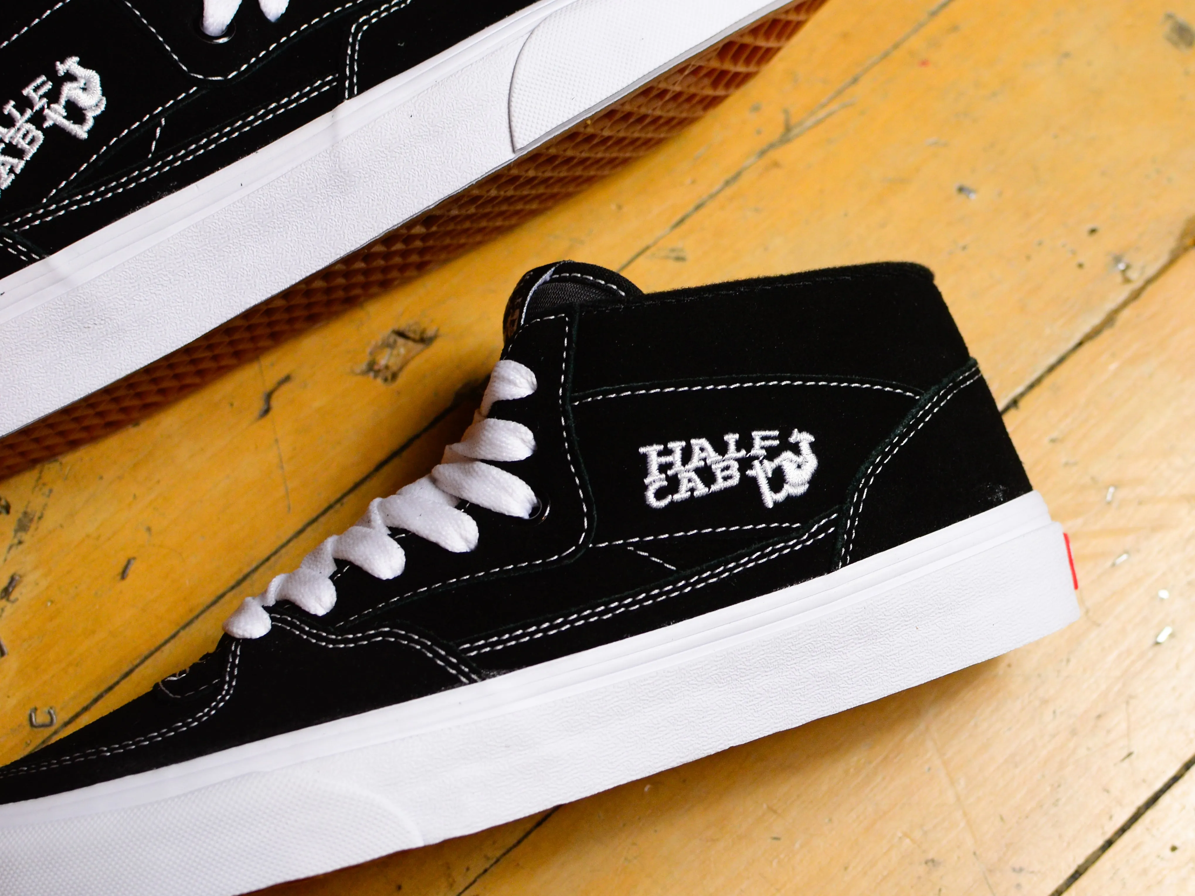 Vans Half Cab Black - Black / White